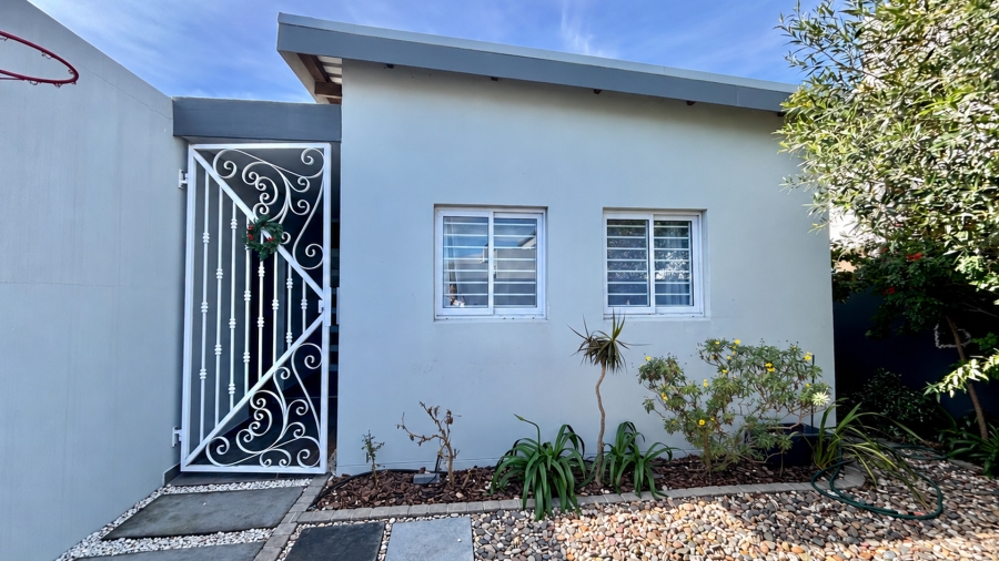 3 Bedroom Property for Sale in Sandown Western Cape